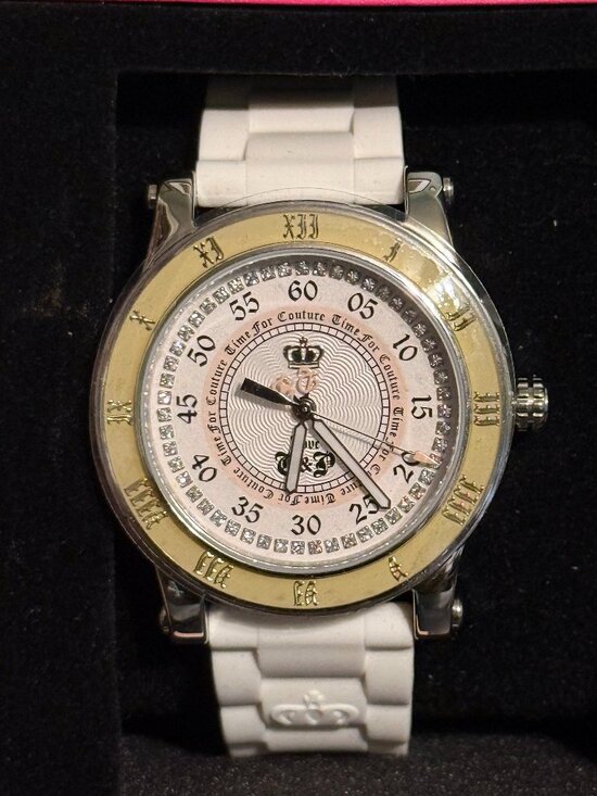 Juicy Couture Japanese Quartz Silver Dial Women\'s Watch - Needs New Battery main image 8